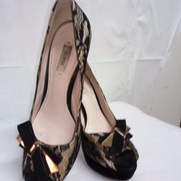 Guess Black Lace & Gold Tone Platform Heel - Picture 3 of 3
